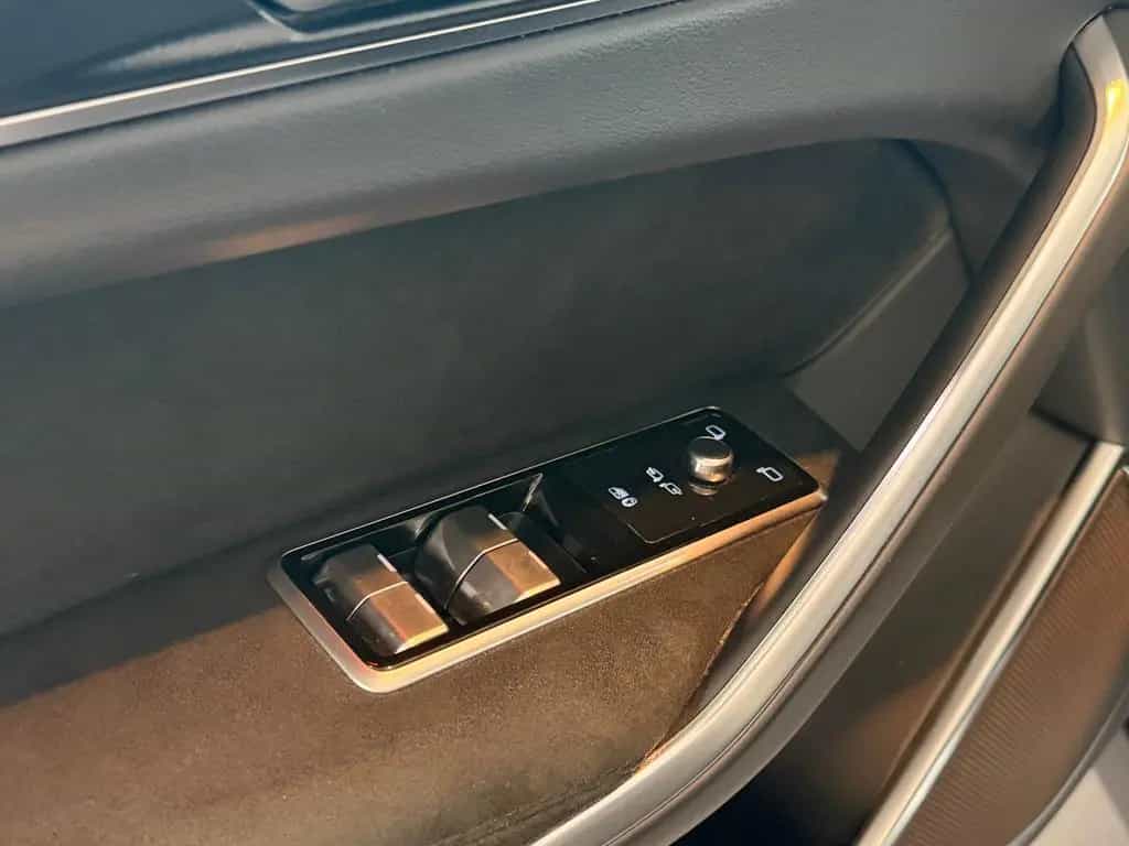 Jaguar F-Pace SVR /PANO/MERIDIAN/360°KAM/HUD/AMBIENTE 01/2022-photo-13