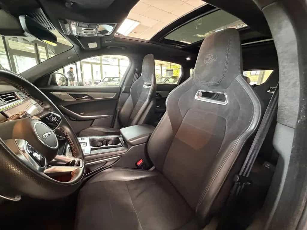 Jaguar F-Pace SVR /PANO/MERIDIAN/360°KAM/HUD/AMBIENTE 01/2022-photo-18
