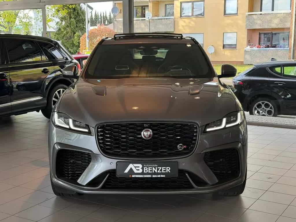 Jaguar F-Pace SVR /PANO/MERIDIAN/360°KAM/HUD/AMBIENTE 01/2022-photo-2