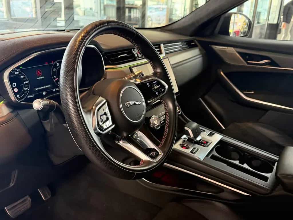 Jaguar F-Pace SVR /PANO/MERIDIAN/360°KAM/HUD/AMBIENTE 01/2022-photo-22
