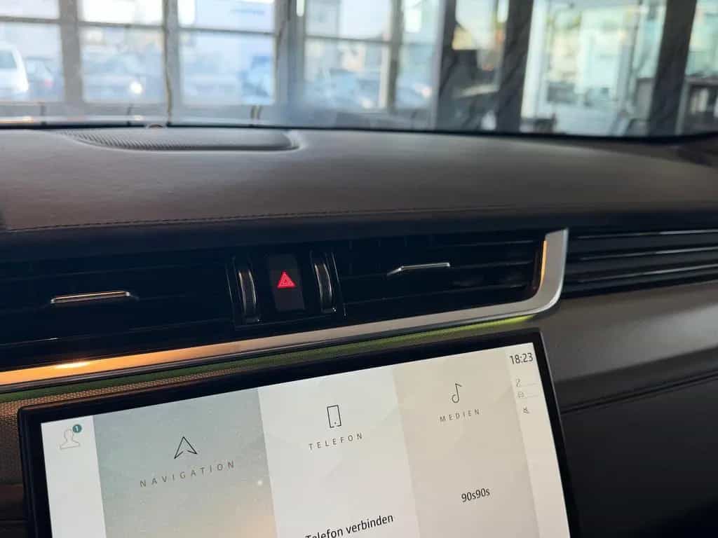 Jaguar F-Pace SVR /PANO/MERIDIAN/360°KAM/HUD/AMBIENTE 01/2022-photo-34