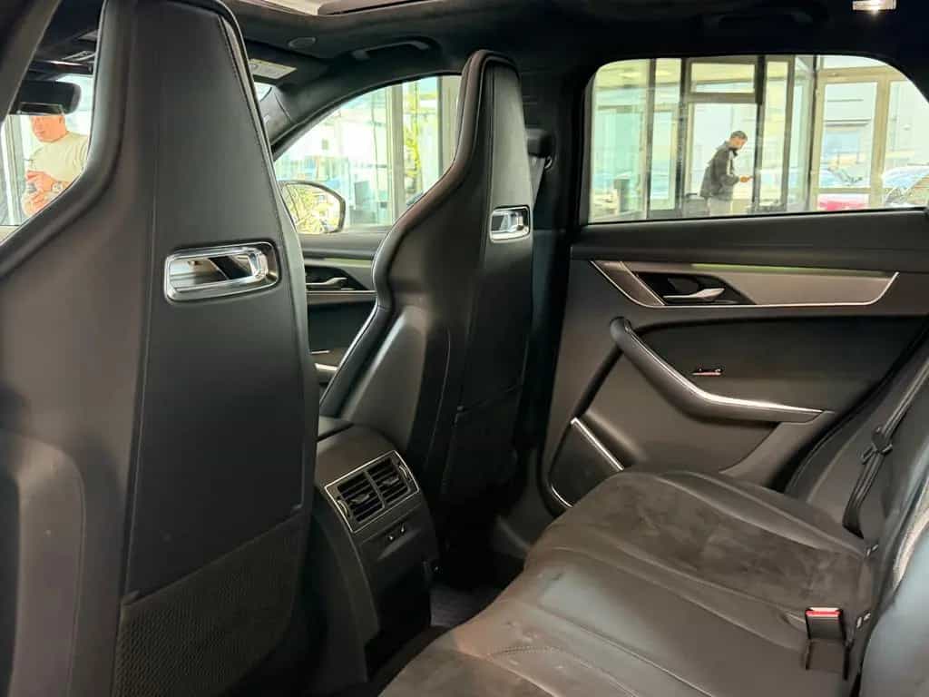 Jaguar F-Pace SVR /PANO/MERIDIAN/360°KAM/HUD/AMBIENTE 01/2022-photo-36