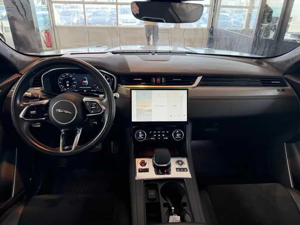 Jaguar F-Pace SVR /PANO/MERIDIAN/360°KAM/HUD/AMBIENTE 01/2022-photo-37