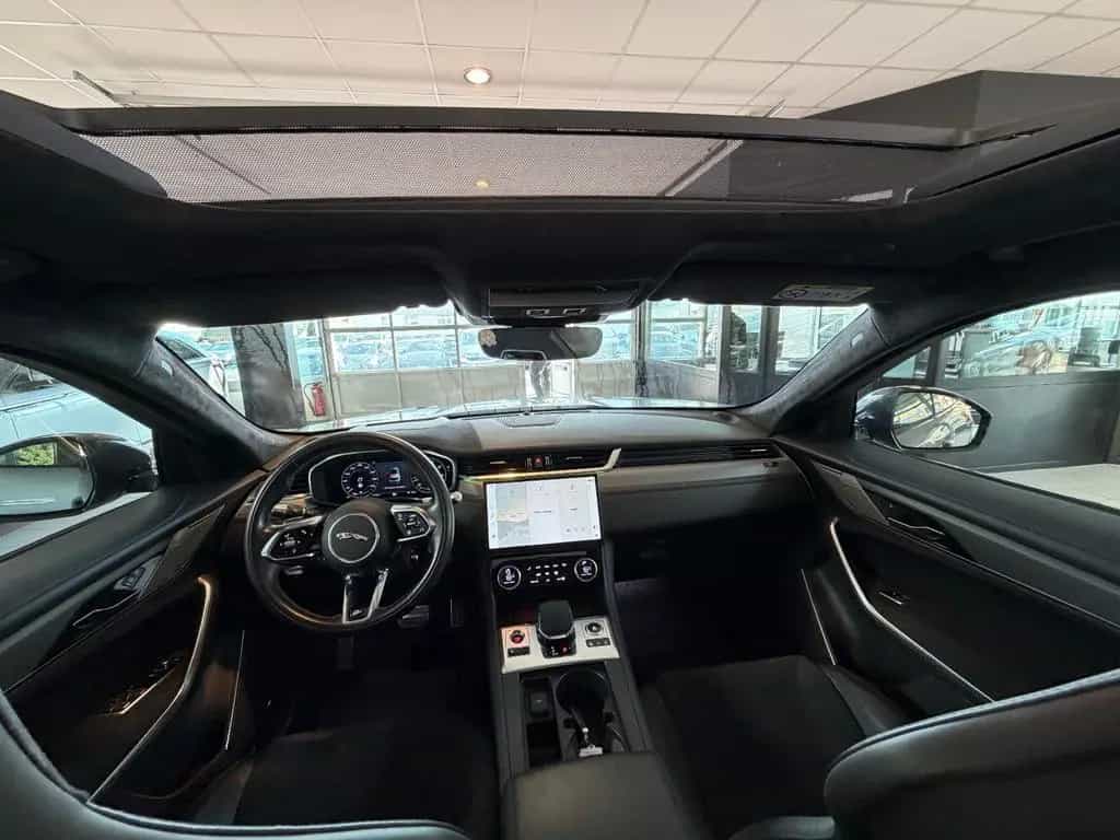 Jaguar F-Pace SVR /PANO/MERIDIAN/360°KAM/HUD/AMBIENTE 01/2022-photo-38
