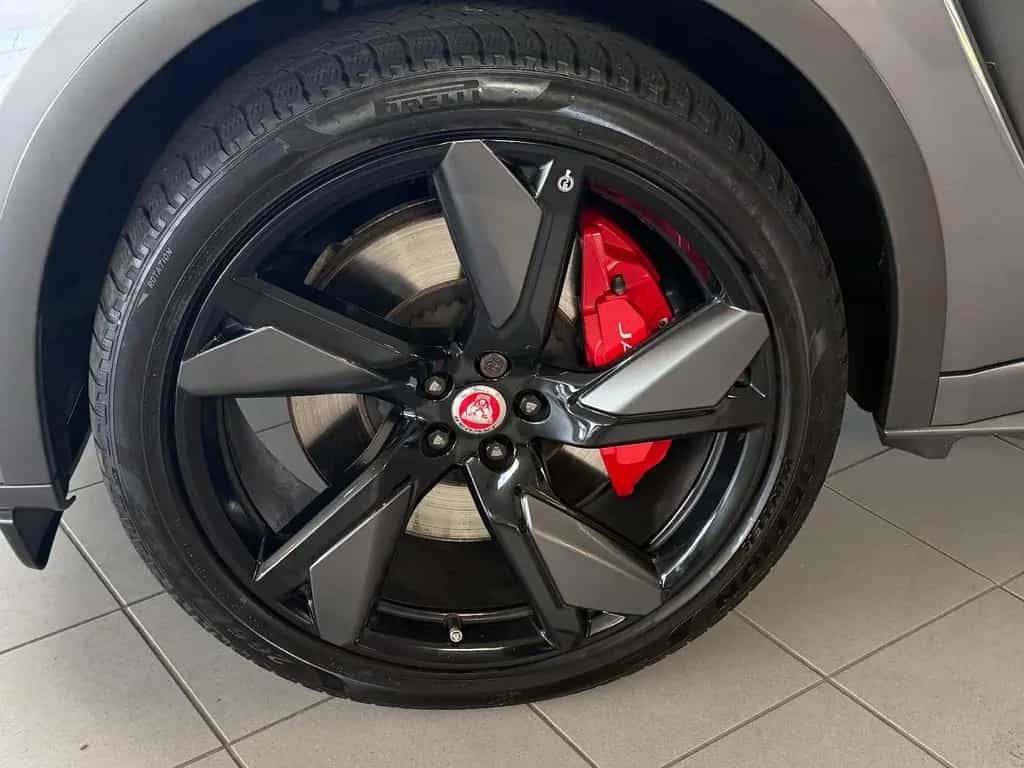 Jaguar F-Pace SVR /PANO/MERIDIAN/360°KAM/HUD/AMBIENTE 01/2022-photo-5