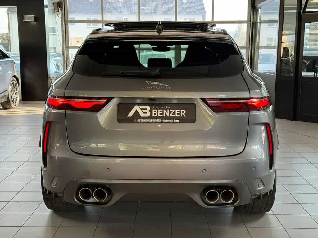 Jaguar F-Pace SVR /PANO/MERIDIAN/360°KAM/HUD/AMBIENTE 01/2022-photo-8