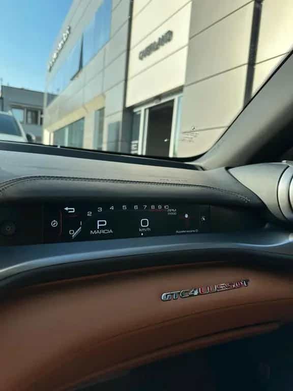 Ferrari GTC4 Lusso GTC4Lusso T 11/2017-photo-12