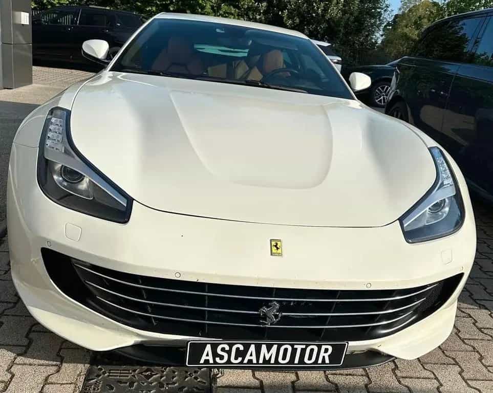 Ferrari GTC4 Lusso GTC4Lusso T 11/2017-photo-2