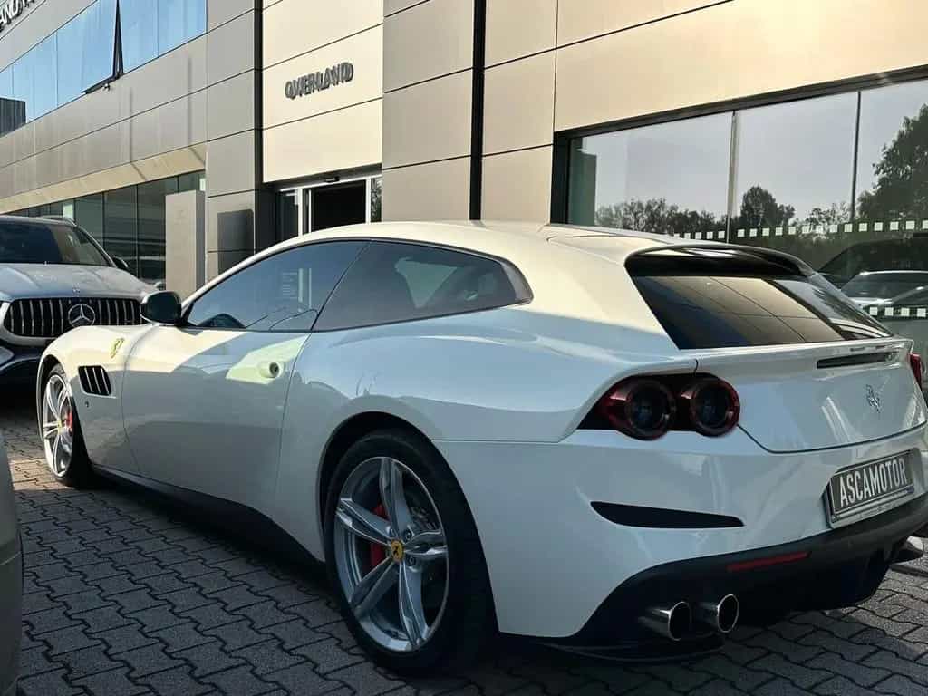 Ferrari GTC4 Lusso GTC4Lusso T 11/2017-photo-3