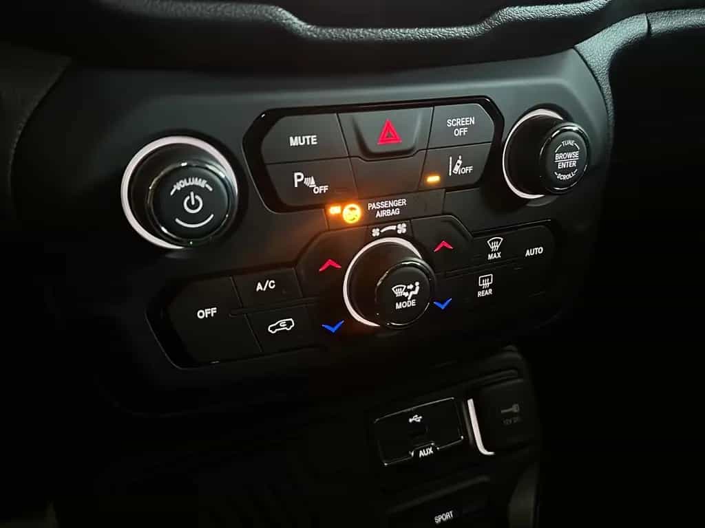 Jeep Renegade Limited FWD *ACC,Carplay,PDC,Sound* 06/2021-photo-30