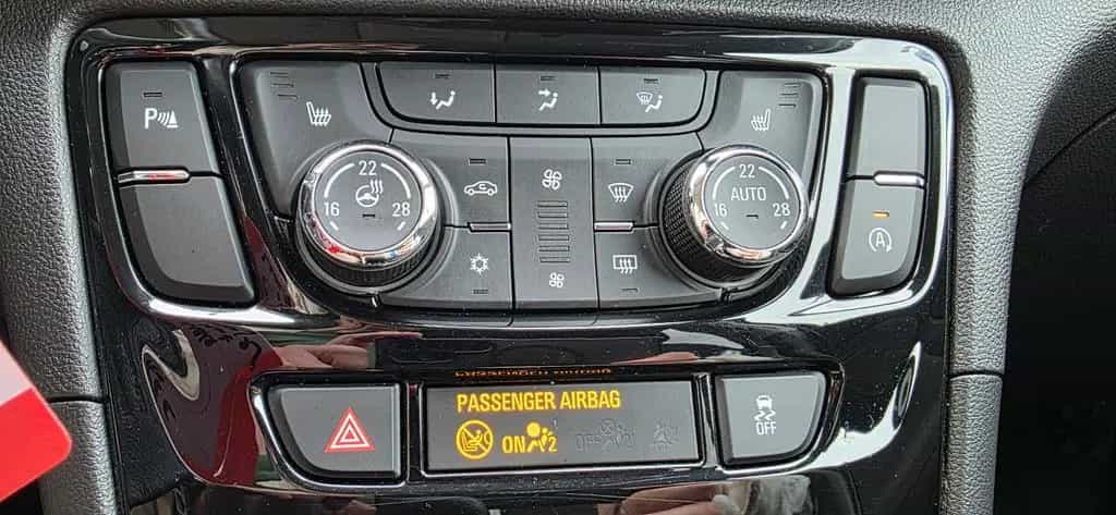 Opel Mokka X LED Navi RFK Tüv 2-Hand 2Jahre Garantie 04/2018-photo-31