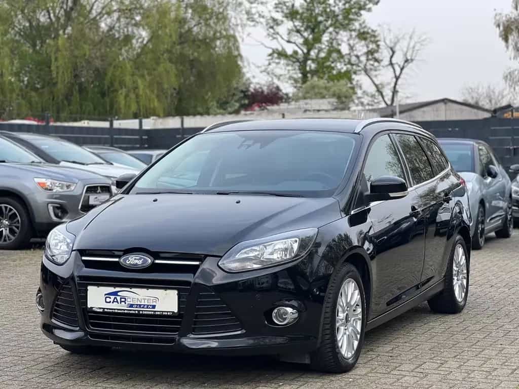Ford Focus Turnier Titanium 02/2012-photo-0