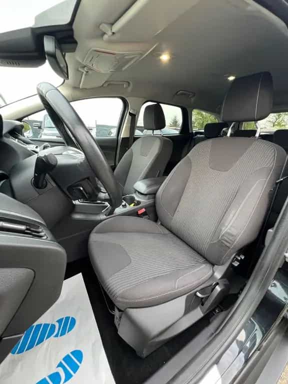 Ford Focus Turnier Titanium 02/2012-photo-10