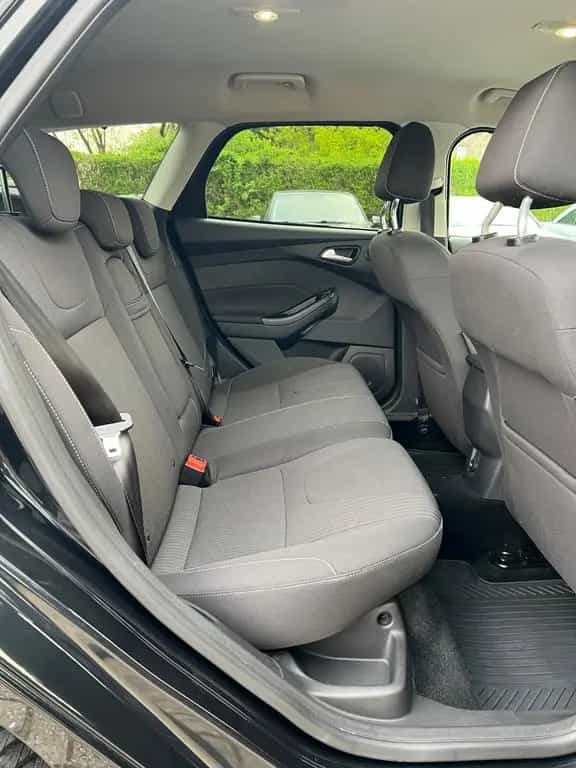 Ford Focus Turnier Titanium 02/2012-photo-15