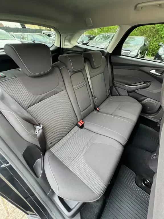 Ford Focus Turnier Titanium 02/2012-photo-16
