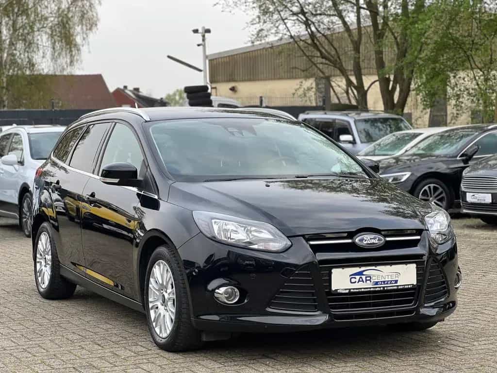 Ford Focus Turnier Titanium 02/2012-photo-2