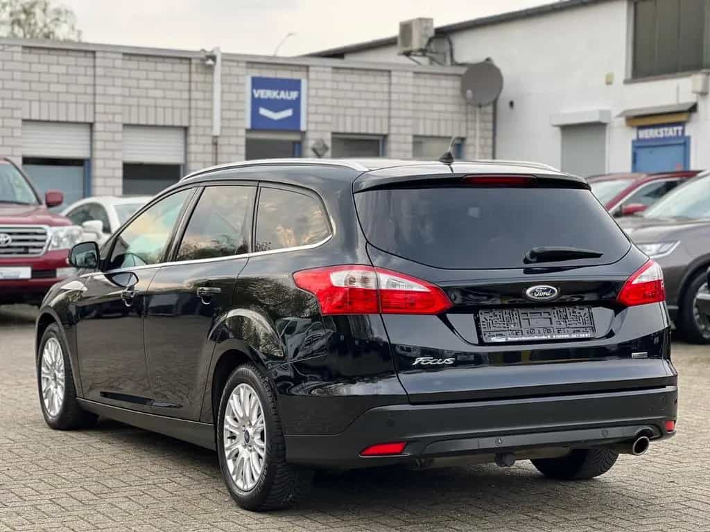 Ford Focus Turnier Titanium 02/2012-photo-7