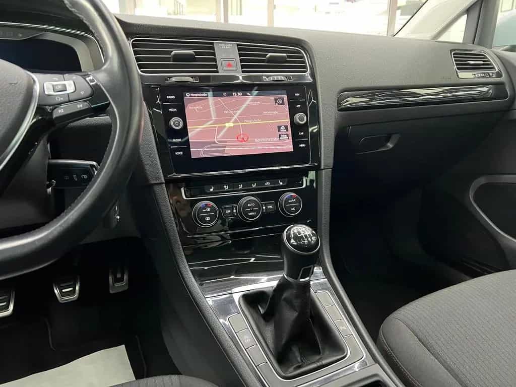 Volkswagen Golf 1.4 TSI Sound St-Stp. Android, Pano., Navi. 02/2018-photo-23