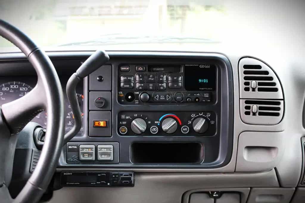 Chevrolet Tahoe 5.7 LT+4X4+TÜV+VORTEC+KLIMA+LIEBHABER+AHK* 06/1999-photo-9