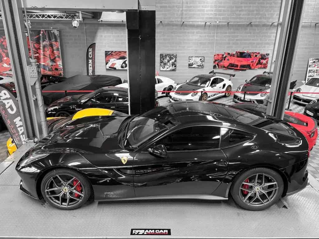 Ferrari F12 berlinetta - CARBONE - LIFT - PPF 08/2015-photo-1