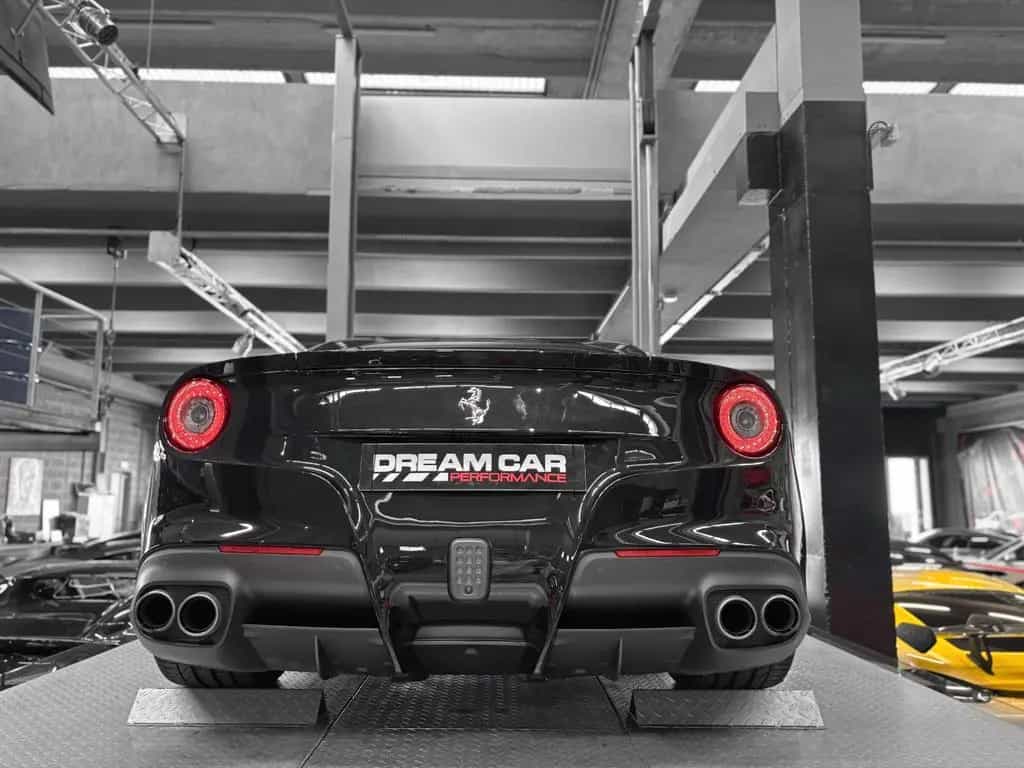 Ferrari F12 berlinetta - CARBONE - LIFT - PPF 08/2015-photo-10
