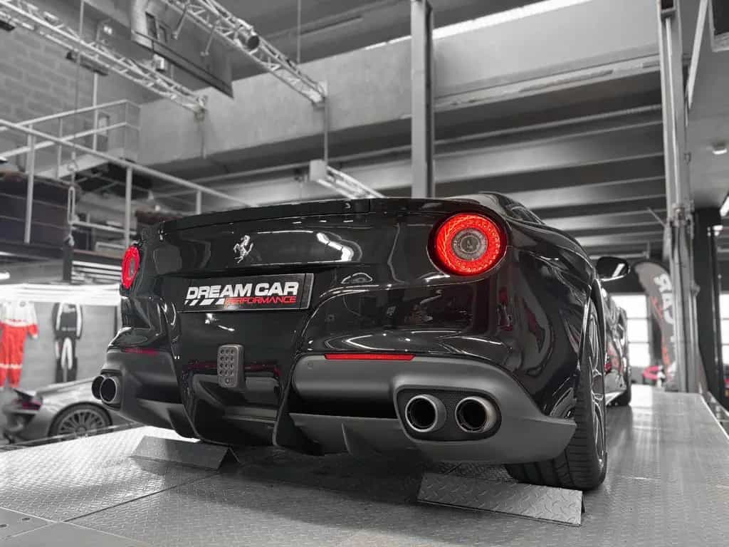 Ferrari F12 berlinetta - CARBONE - LIFT - PPF 08/2015-photo-11