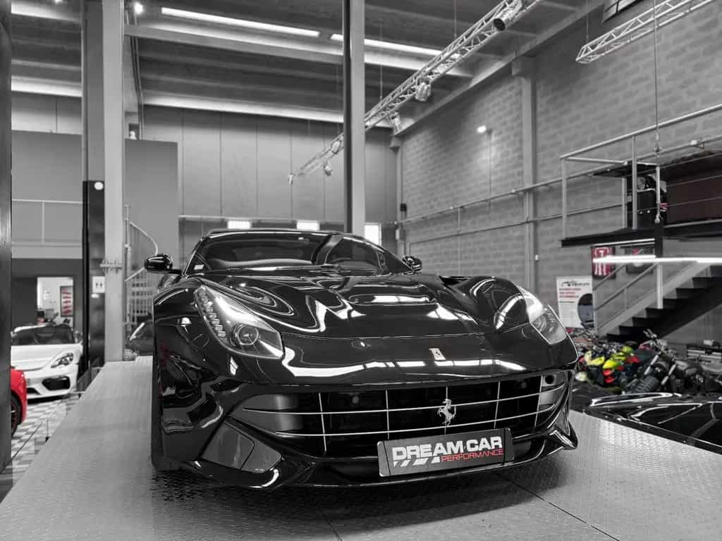Ferrari F12 berlinetta - CARBONE - LIFT - PPF 08/2015-photo-3