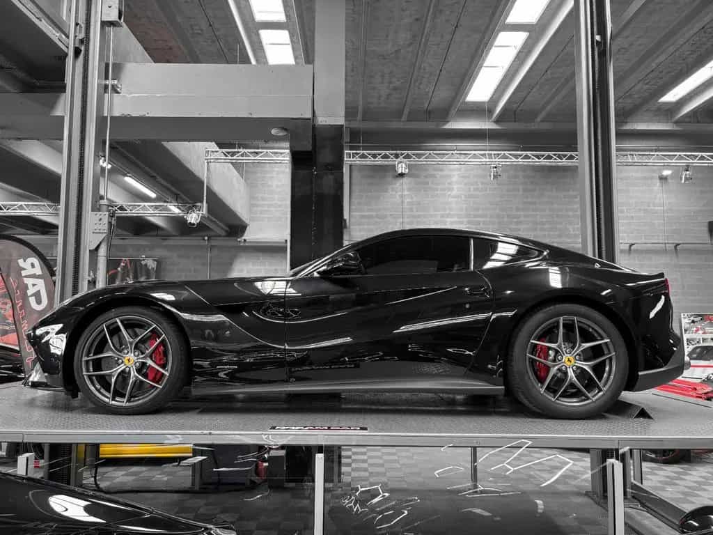 Ferrari F12 berlinetta - CARBONE - LIFT - PPF 08/2015-photo-7