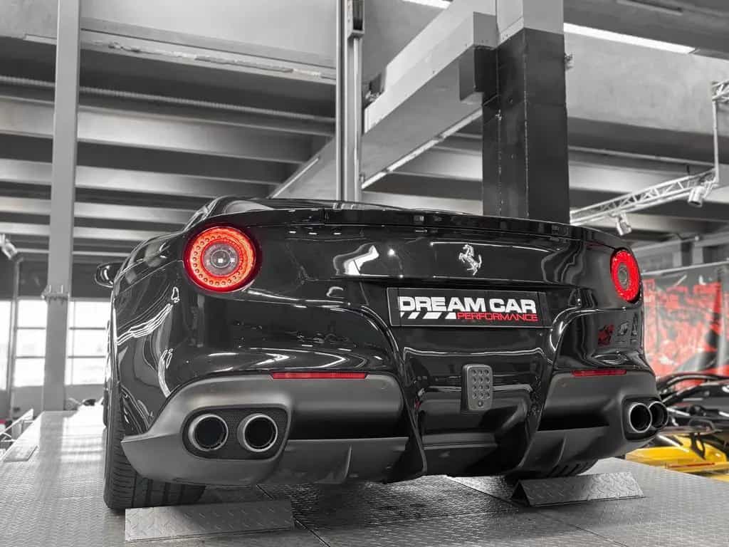 Ferrari F12 berlinetta - CARBONE - LIFT - PPF 08/2015-photo-9