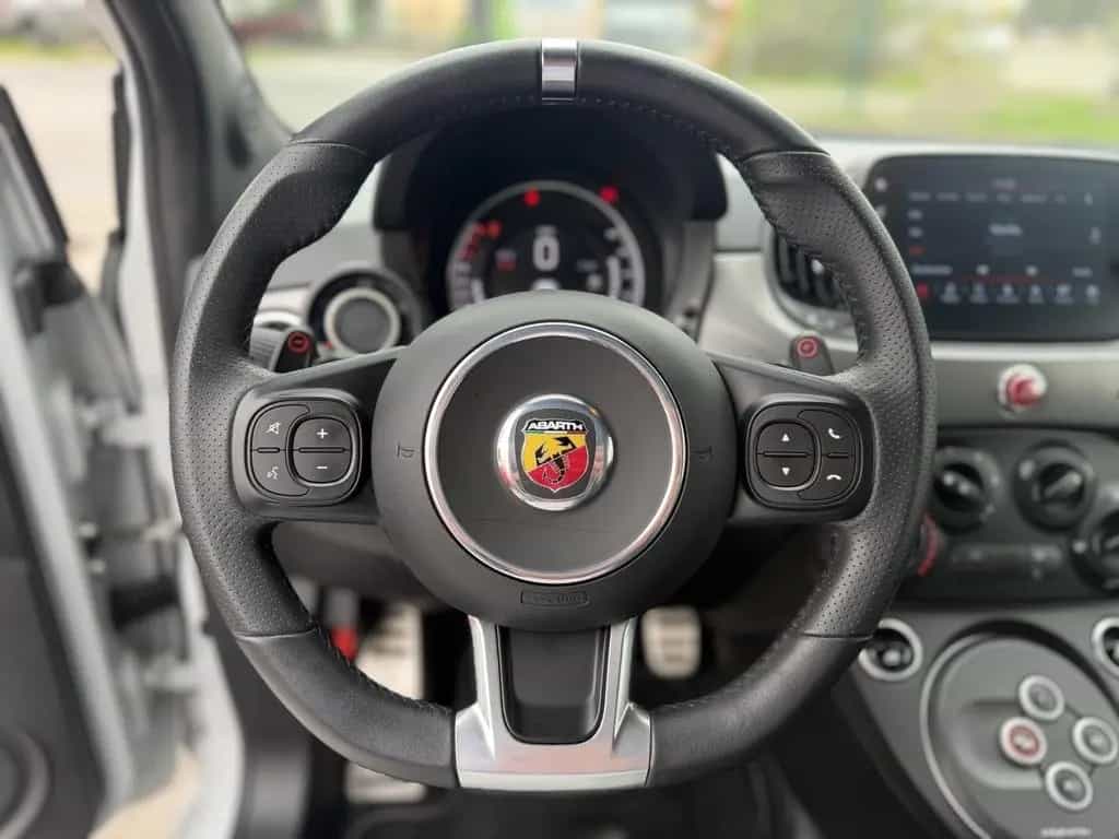 Abarth 595 1.4 T-Jet 16V 595 MY22 160 PS Automatik 01/2023-photo-11