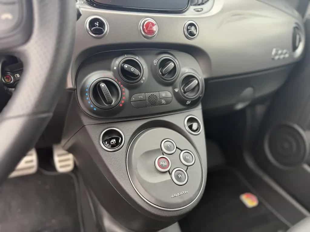 Abarth 595 1.4 T-Jet 16V 595 MY22 160 PS Automatik 01/2023-photo-14