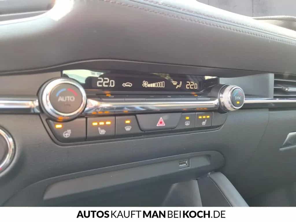 Mazda 3 SKYACTIV-X M-Hybrid MATRIX PDC CARPLAY NAVI 06/2020-photo-18