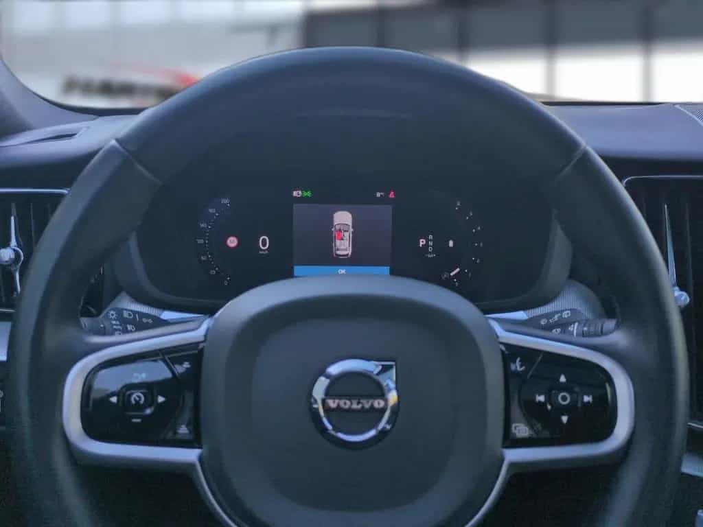 Volvo XC 60 R Design AWD Bluetooth Navi LED Vollleder 02/2022-photo-11