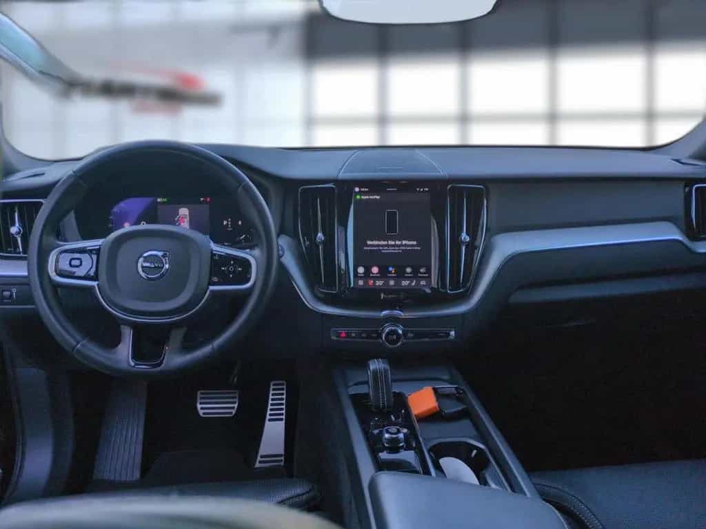 Volvo XC 60 R Design AWD Bluetooth Navi LED Vollleder 02/2022-photo-17