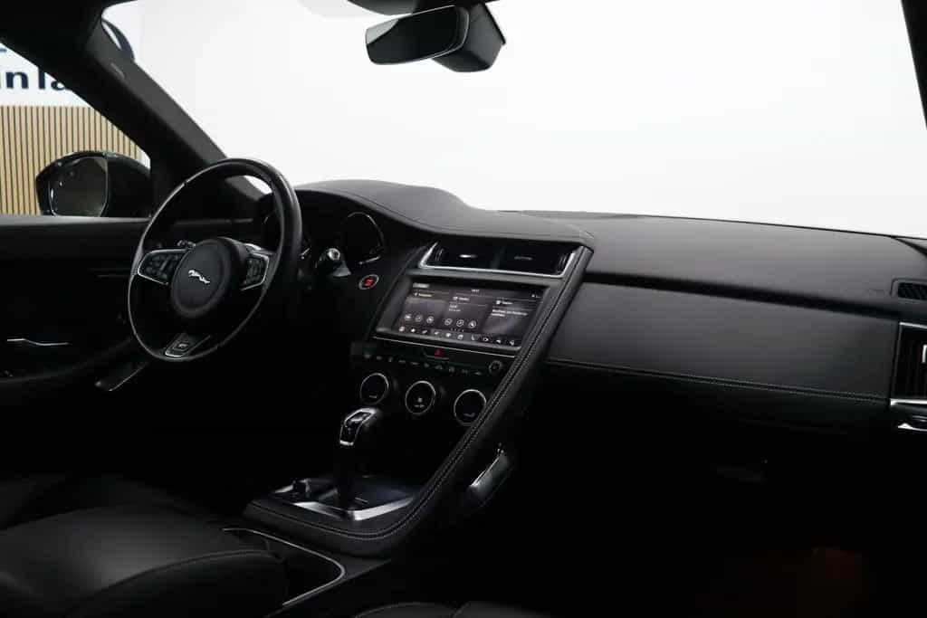 Jaguar E-Pace R-Dynamic SE AWD*MERIDAN*KAMERA*APPLECAR 12/2018-photo-24
