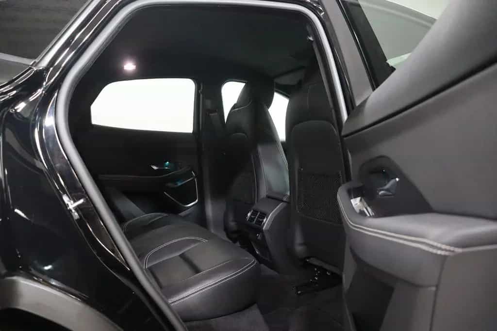 Jaguar E-Pace R-Dynamic SE AWD*MERIDAN*KAMERA*APPLECAR 12/2018-photo-29