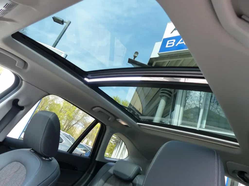 BMW X1 sDrive18i xLine Aut., Panoramadach, Navi, LED 01/2017-photo-13