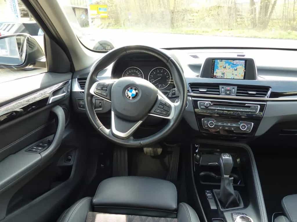 BMW X1 sDrive18i xLine Aut., Panoramadach, Navi, LED 01/2017-photo-15