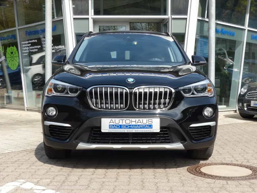 BMW X1 sDrive18i xLine Aut., Panoramadach, Navi, LED 01/2017-photo-3