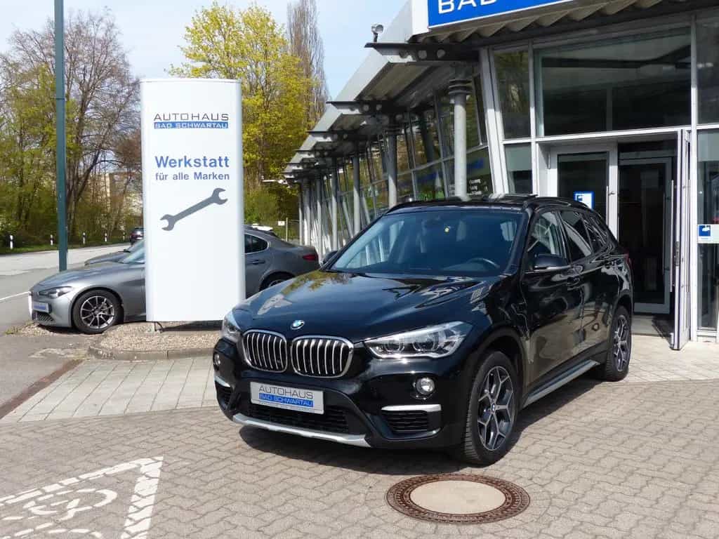 BMW X1 sDrive18i xLine Aut., Panoramadach, Navi, LED 01/2017-photo-4