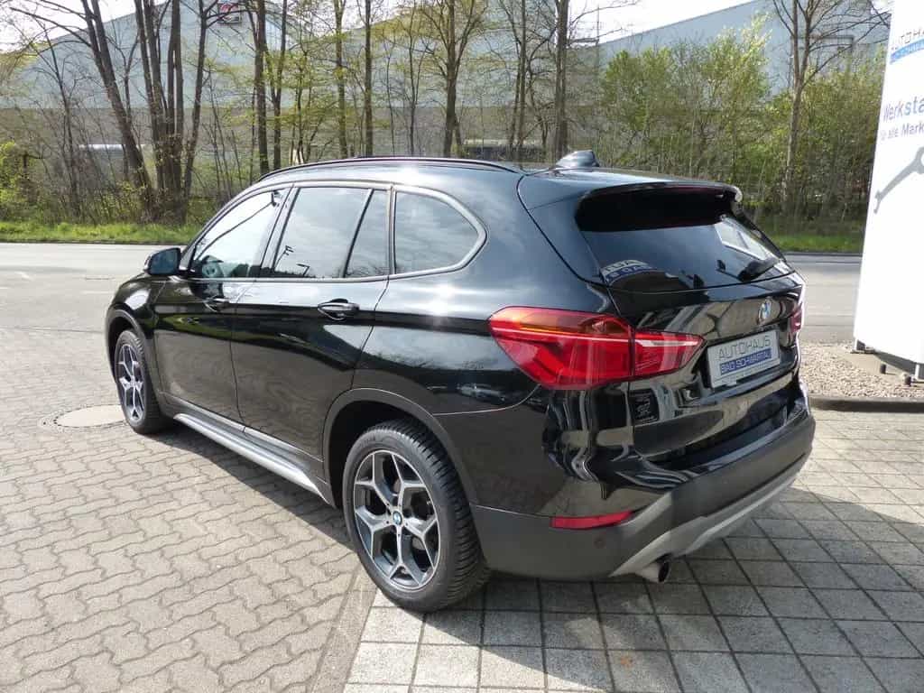 BMW X1 sDrive18i xLine Aut., Panoramadach, Navi, LED 01/2017-photo-6
