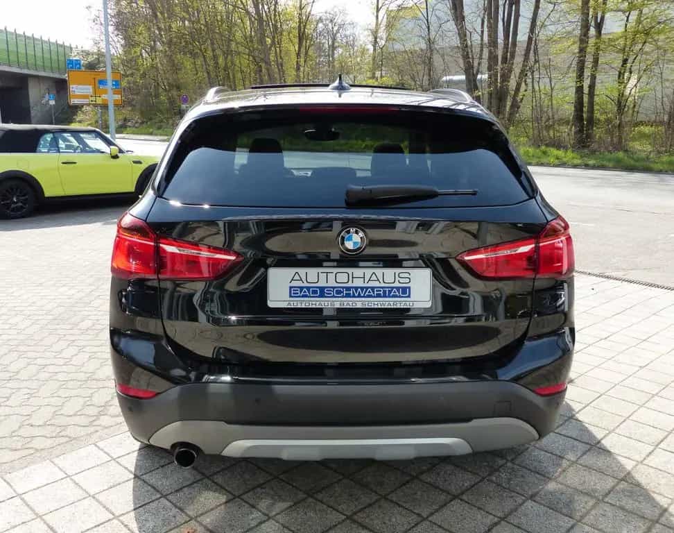 BMW X1 sDrive18i xLine Aut., Panoramadach, Navi, LED 01/2017-photo-7