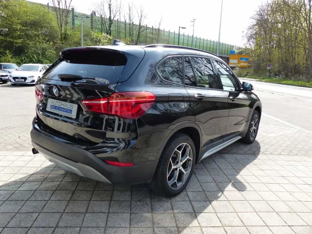 BMW X1 sDrive18i xLine Aut., Panoramadach, Navi, LED 01/2017-photo-8
