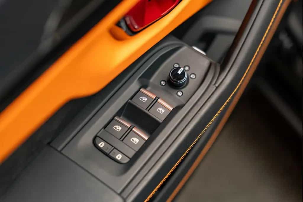 Lamborghini Urus S Stoelmassage Hermes 4.0 V8 S Pano Stoelve 02/2025-photo-28
