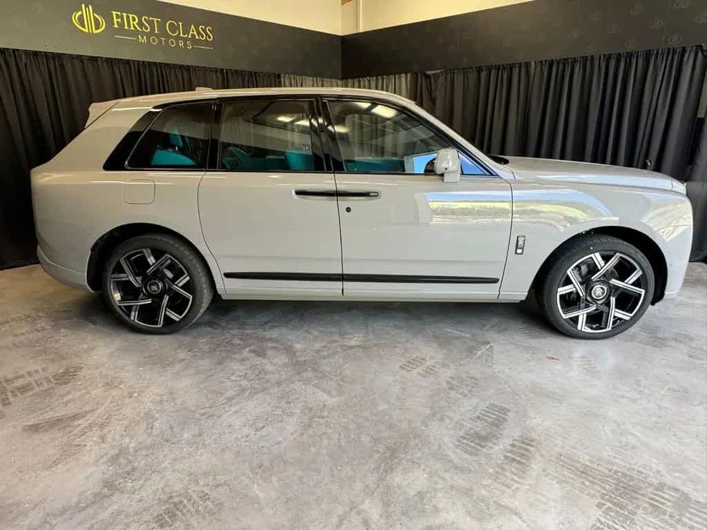 Rolls-Royce Cullinan * Black Badge*Production 2026 null-photo-1