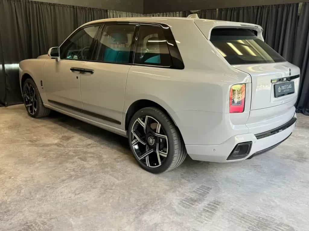 Rolls-Royce Cullinan * Black Badge*Production 2026 null-photo-18