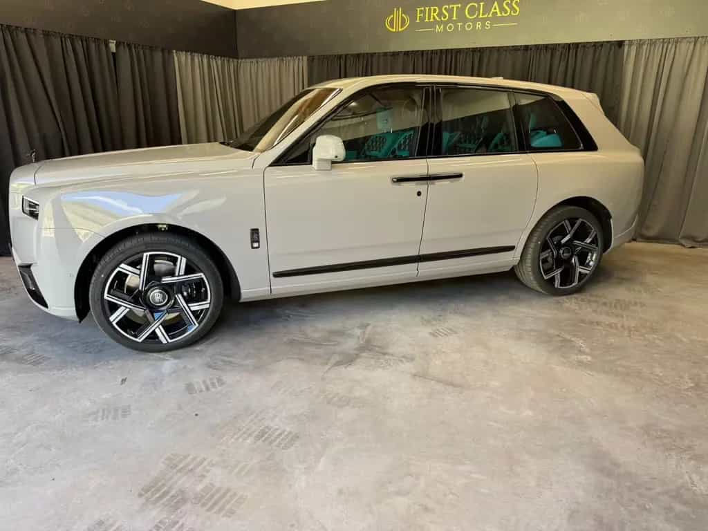 Rolls-Royce Cullinan * Black Badge*Production 2026 null-photo-3