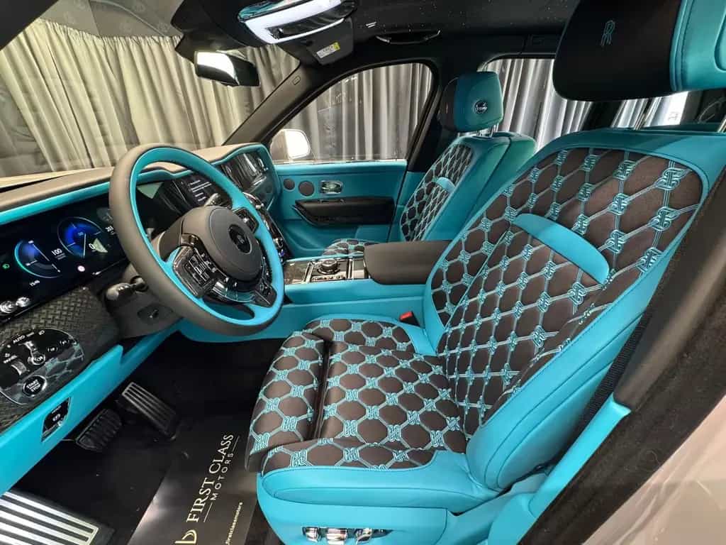 Rolls-Royce Cullinan * Black Badge*Production 2026 null-photo-6
