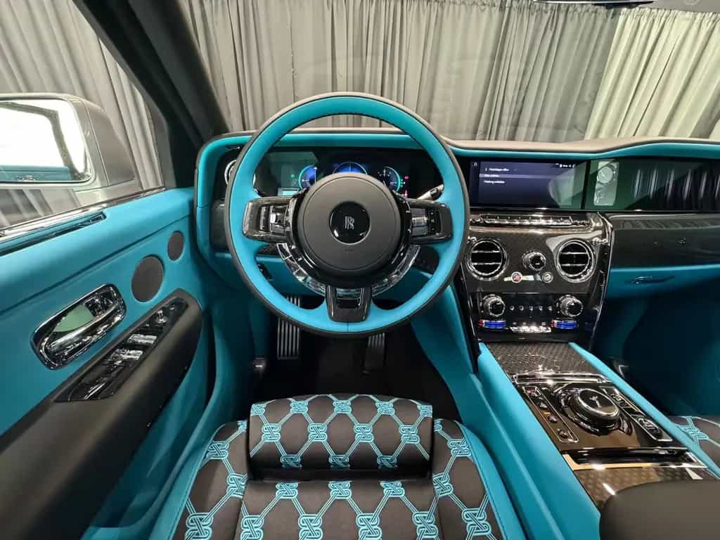 Rolls-Royce Cullinan * Black Badge*Production 2026 null-photo-8
