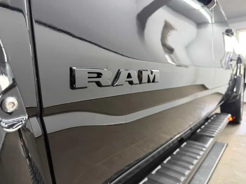 Dodge RAM 1500 5.7 V8 HEMI eTORQUE Bighorn Crewcab/LKW 07/2023-photo-12